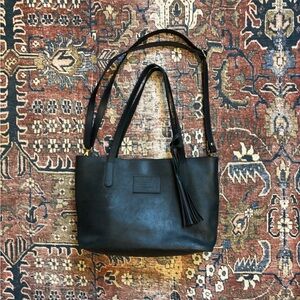 Elegant Black Leather Shoulder Bag with Tassel